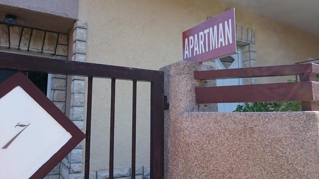 Apartments Jita Primošten Eksteriør billede